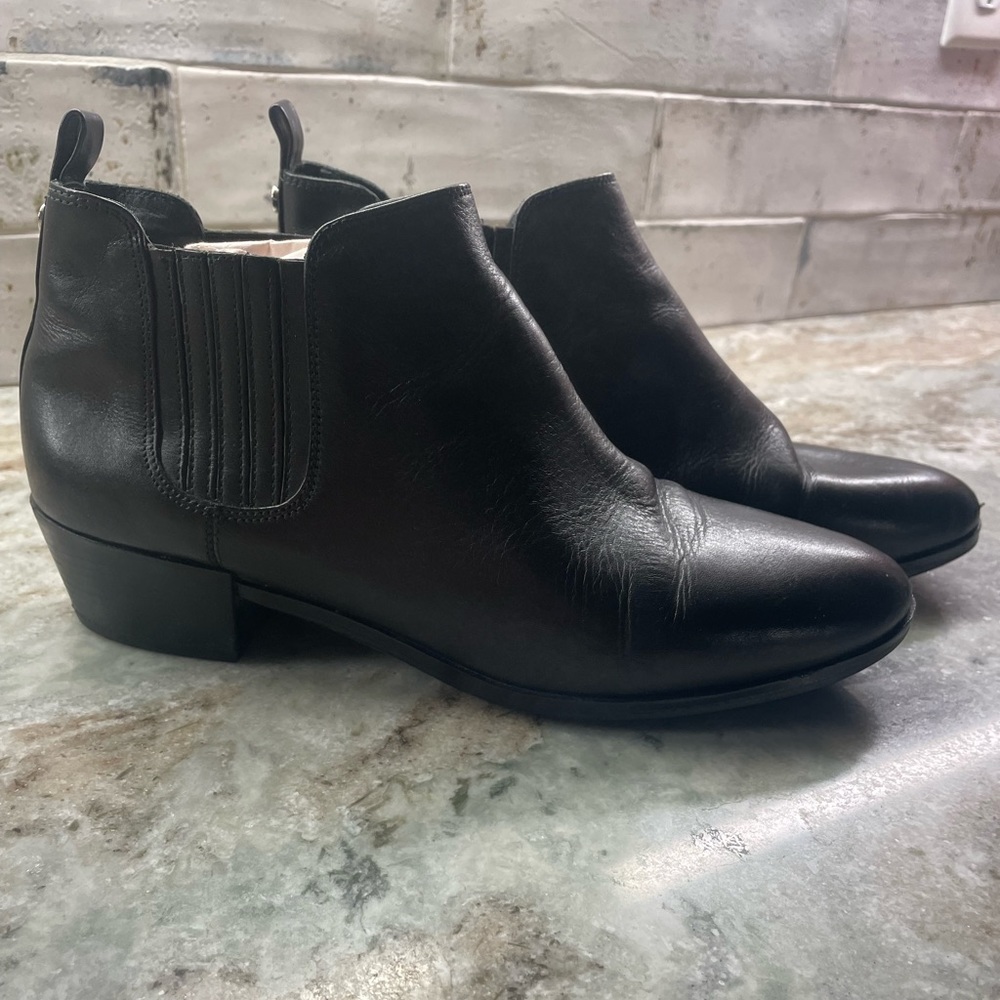 Michael Kors Shaw ankle boot in black leather